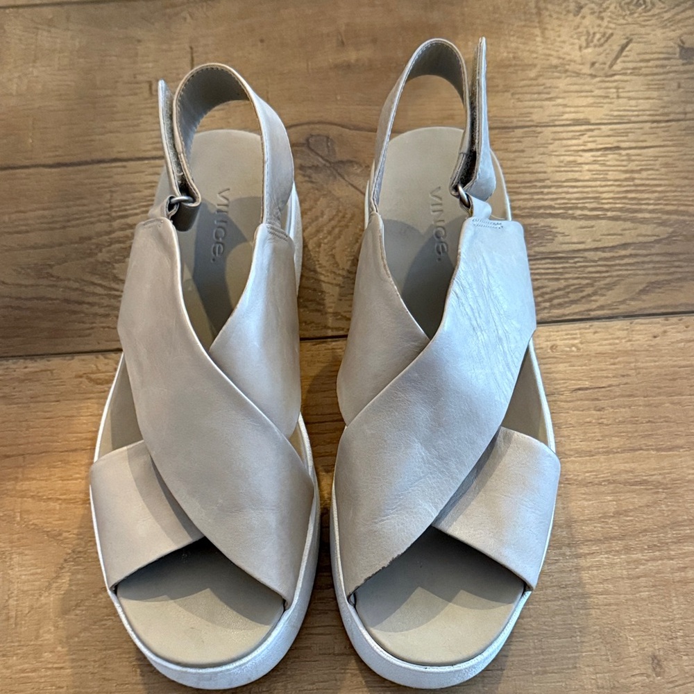 Vince Women's Beige Leather Sandals